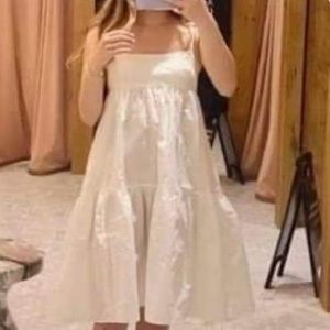 Aritzia dress- new, never used